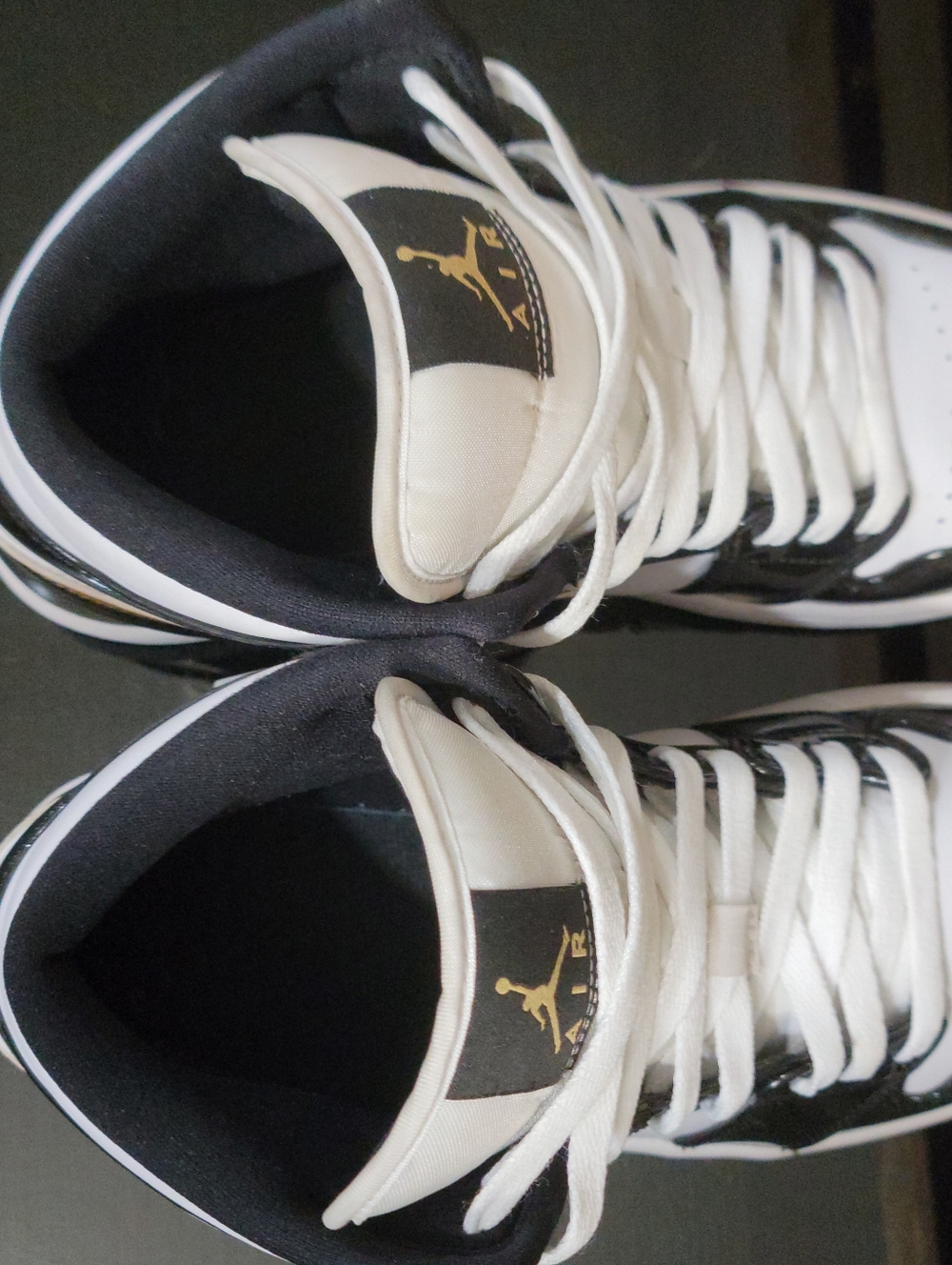 Nike Air Jordan 1 Mid SE "Patent Black White Gold" Mens 9 Ships Today - Picture 8 of 16